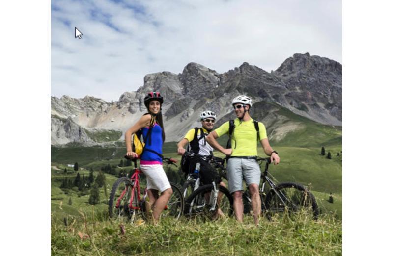 Hotel Ladina Campitello di Fassa Kültér fotó
