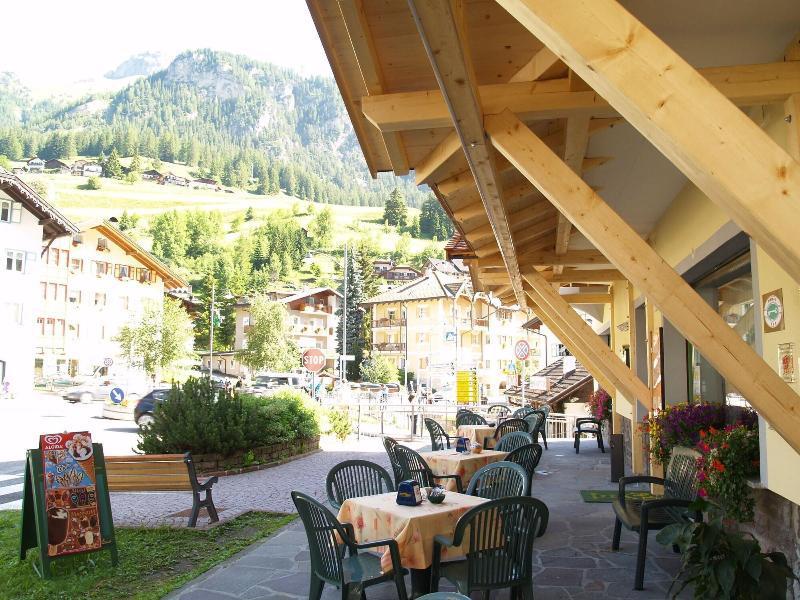 Hotel Ladina Campitello di Fassa Kültér fotó
